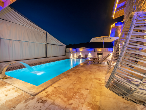  gece  -  Kasım
  | Kalkan Akbel'de Muhafazakar Aile İçin Özel Havuzlu Jakuzili Villa